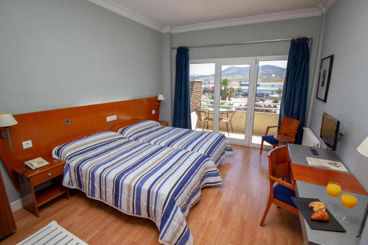 Hotel Azar Plasencia Eksteriør billede