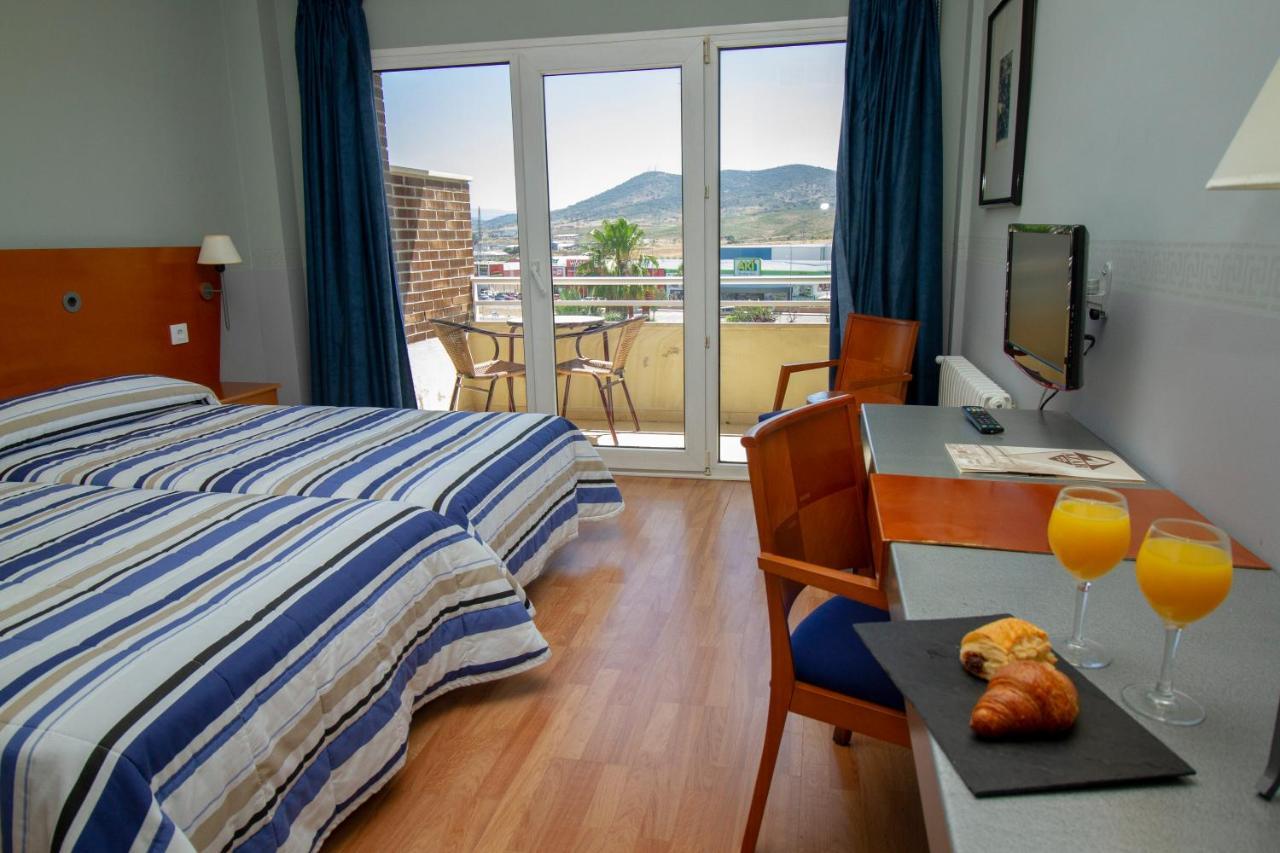 Hotel Azar Plasencia Eksteriør billede